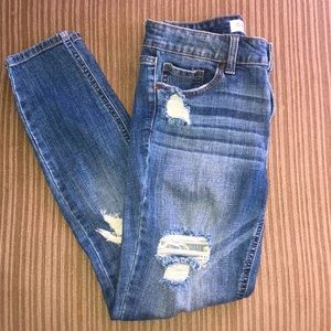 ankle rise blue jeans